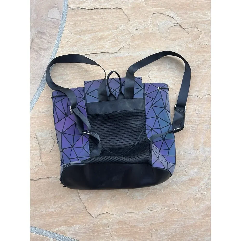 Lumination Geometric Iridescent Backpack Excellent Cond. Multicolor Drawstring - Picture 3 of 5